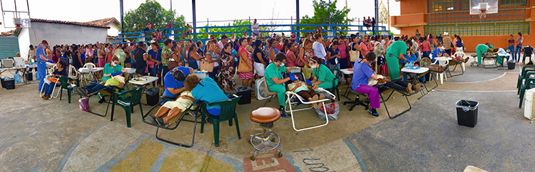 Dental students treat patients in Mexico